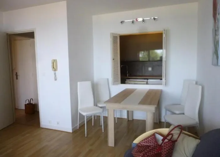 Résidence Britania - Location De - - T2 Face - Immeubles En Vagues Mae-2901 Appartement