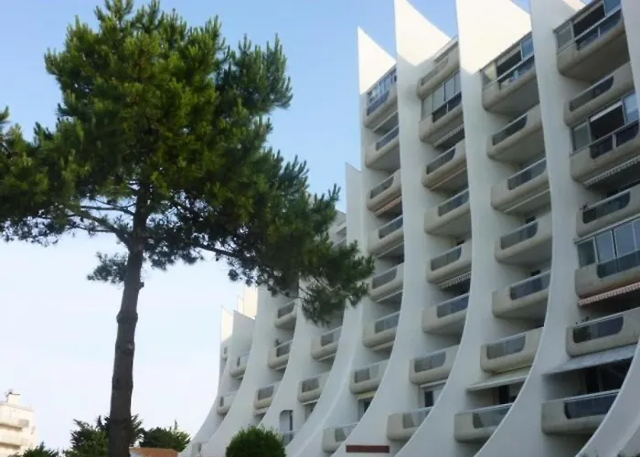 Résidence Britania - Location De - - T2 Face - Immeubles En Vagues Mae-2901